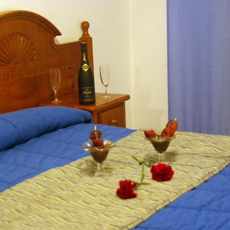 Hotel Mediante Ribadeo Bagian luar foto