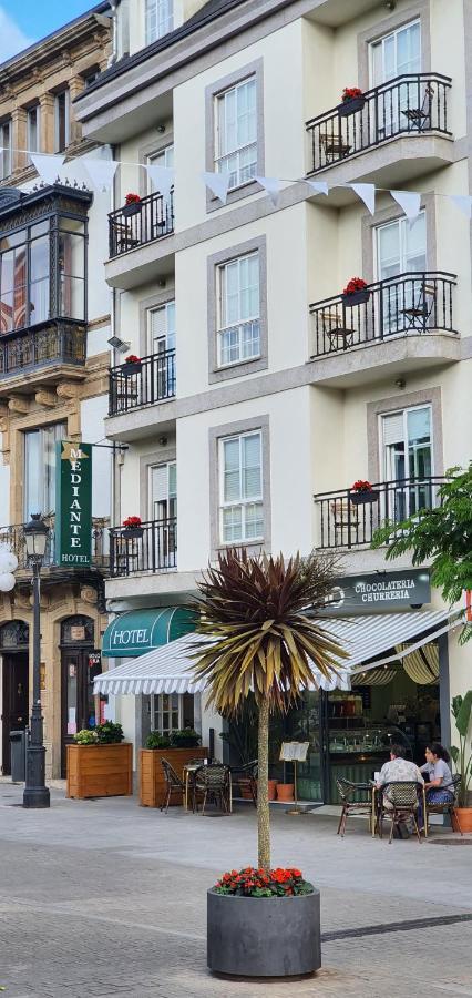 Hotel Mediante Ribadeo Bagian luar foto