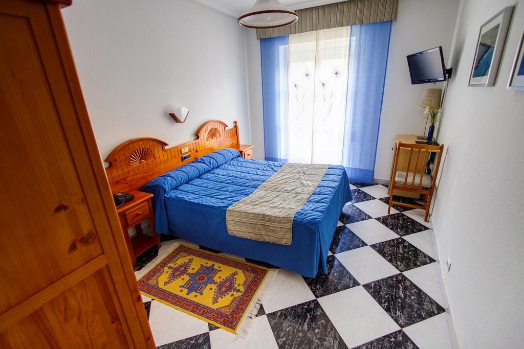 Hotel Mediante Ribadeo Bagian luar foto